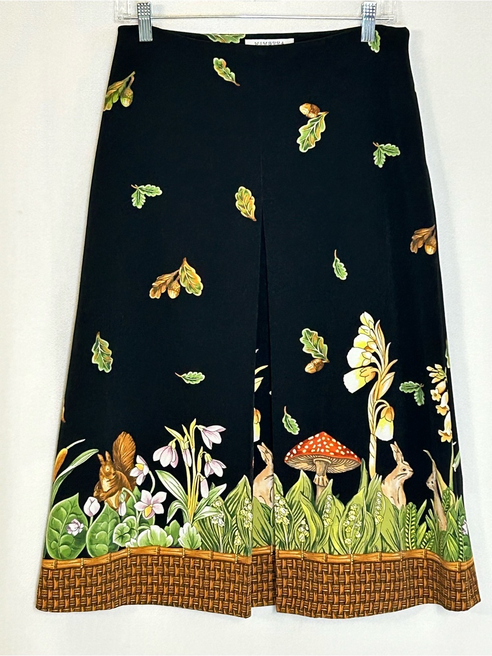 VI VETTA Black A-Line Skirt with Woodland Border Print size 42